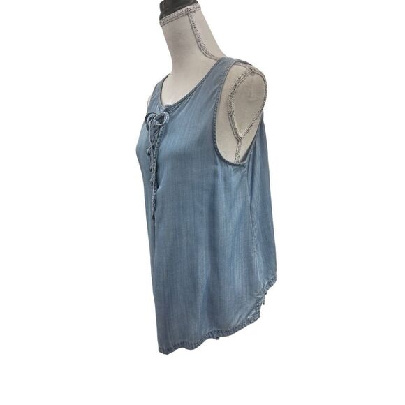 ￼two by Vince Compto ￼ sleeveless denim top ties at the back or the front size m - Picture 12 of 14